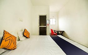 Spot On By Oyo Krishna Market And Lodge